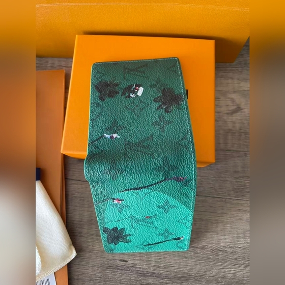 Louis Vuitton Green Slender Wallet - Picture 6 of 11